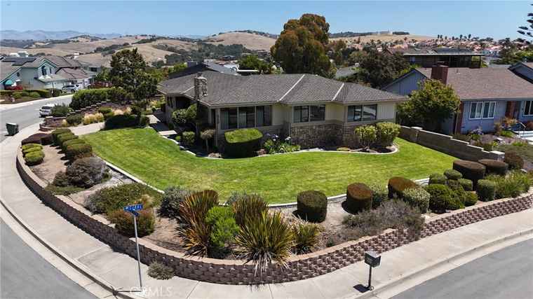 Photo of 250 Coral Ct Pismo Beach, CA 93449