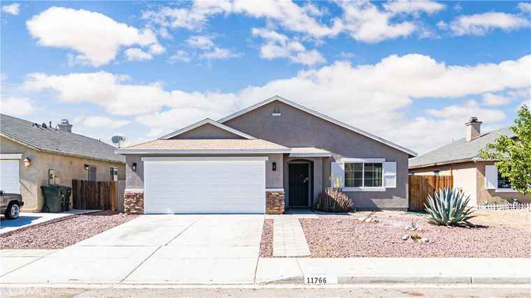 Photo of 11766 Harwood Rd Victorville, CA 92392