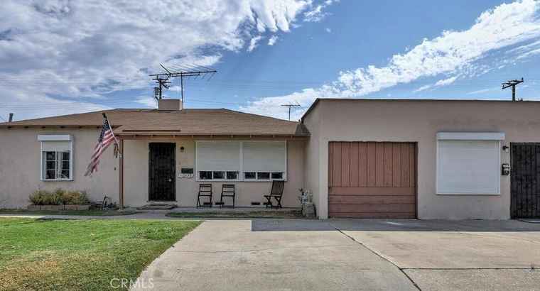 Photo of 13636 Garfield Ave South Gate, CA 90280