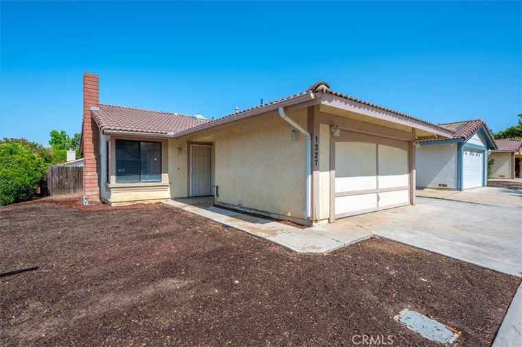 Photo of 1327 White Clover Ln Paso Robles, CA 93446