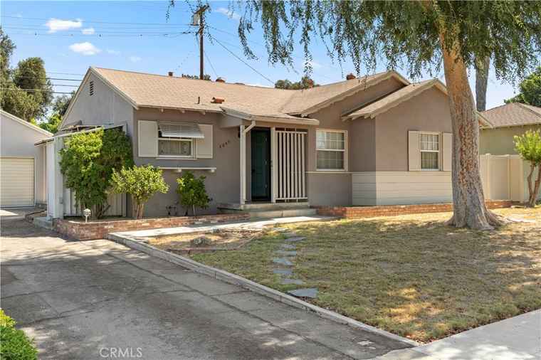 Photo of 3855 Roblyn St Riverside, CA 92504