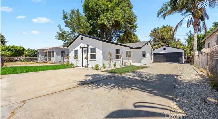 Photo of 220 S Harris Ave Compton, CA 90221