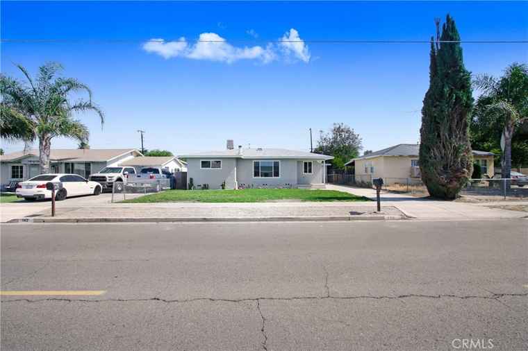 Photo of 136 W Mayberry Ave Hemet, CA 92543