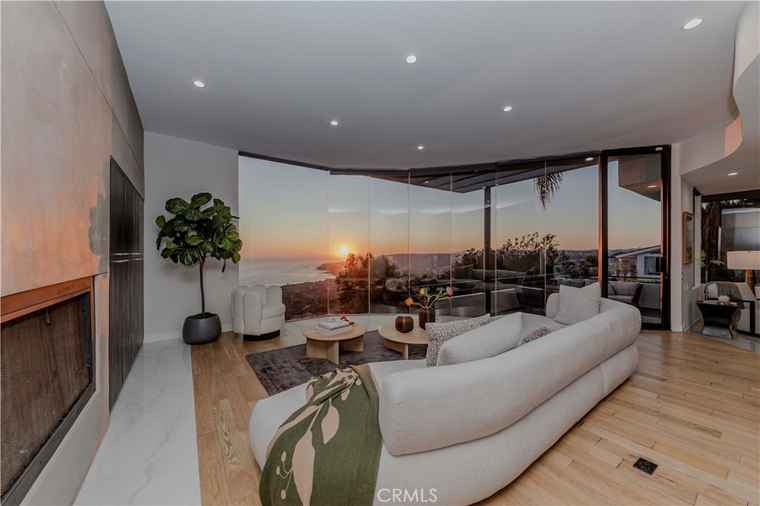 Photo of 1195 La Mirada St Laguna Beach, CA 92651
