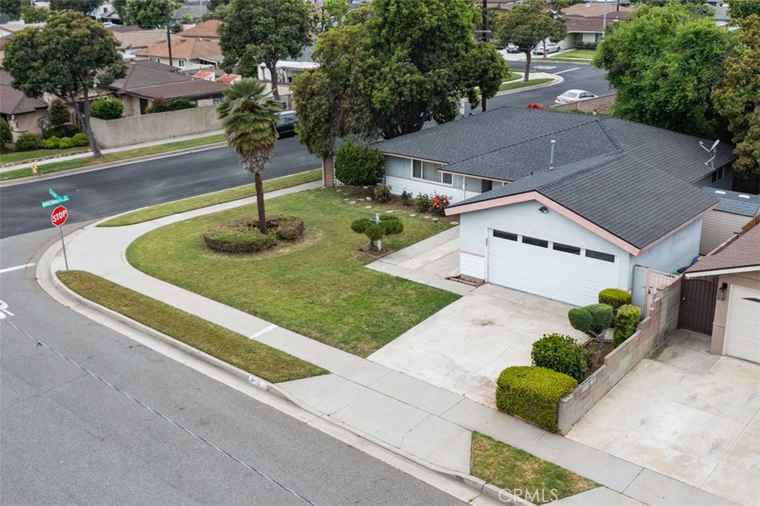 Photo of 19115 Galway Ave Carson, CA 90746