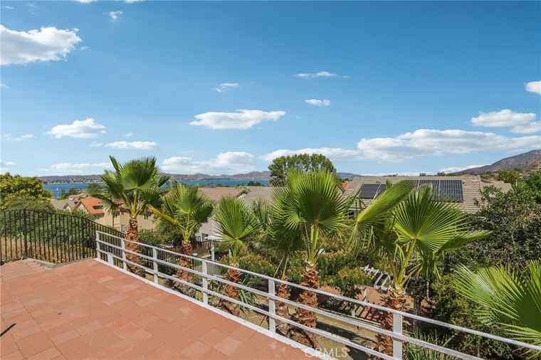 Photo of 33165 Windward Way Lake Elsinore, CA 92530