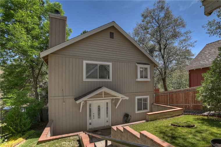 Photo of 23739 Hillside Dr Crestline, CA 92325
