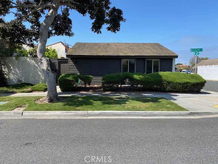 Photo of 340 Electric Ave Seal Beach, CA 90740