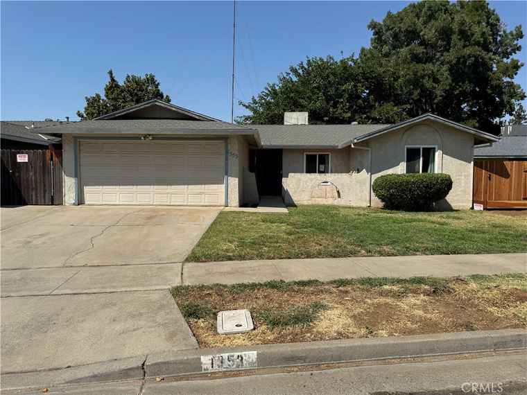 Photo of 1353 Villa Dr Merced, CA 95340