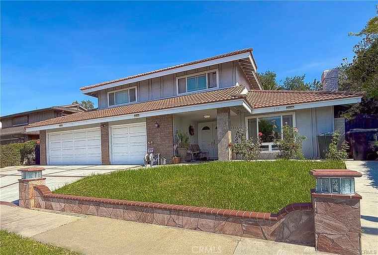 Photo of 4244 E Addington Dr Anaheim, CA 92807