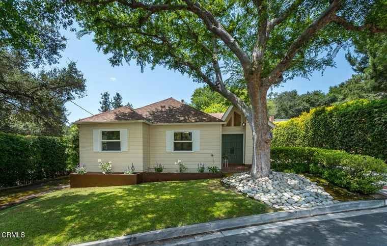 Photo of 423 Devonshire Ln Glendale, CA 91206