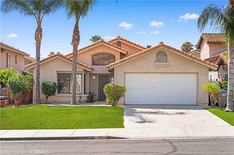 Photo of 2988 Dartmouth Cir Corona, CA 92879