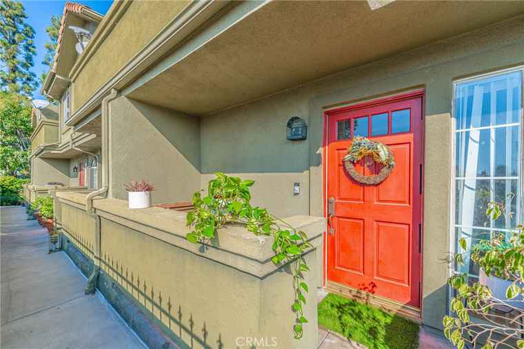 Photo of 8302 Somerset Ranch Rd Unit D Paramount, CA 90723