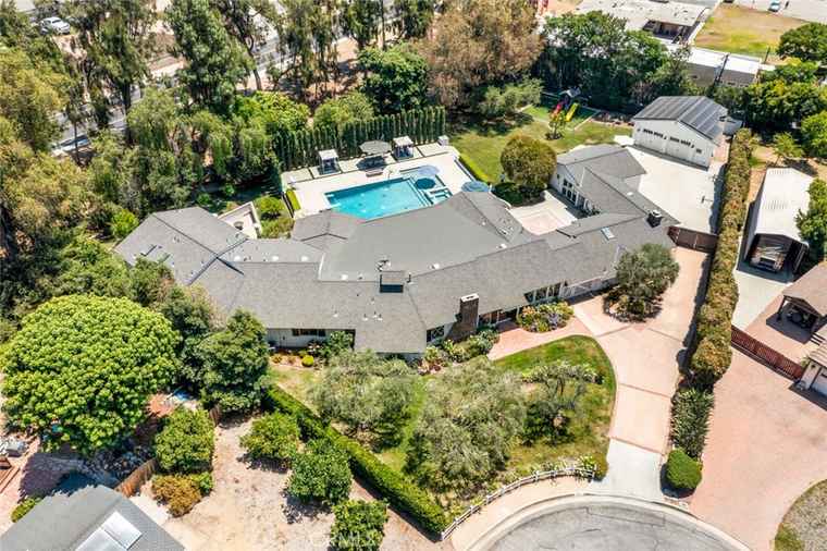 Photo of 15278 El Soneto Dr Whittier, CA 90605