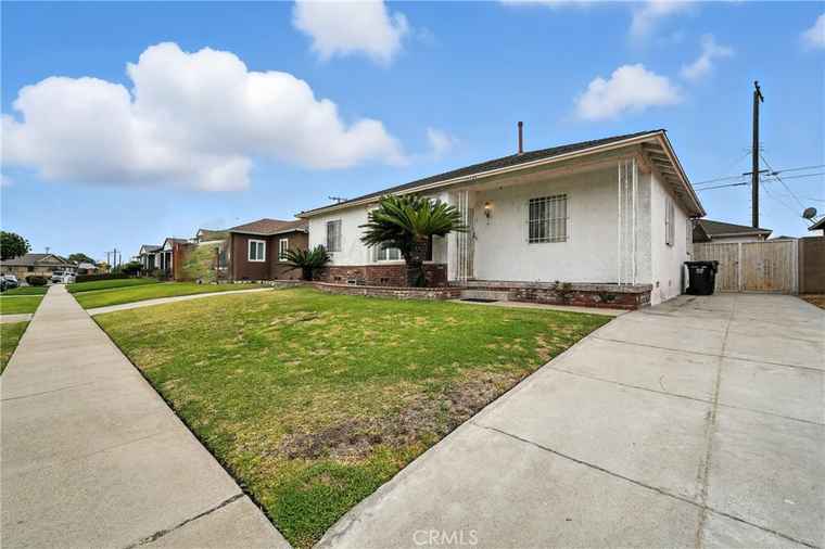 Photo of 1612 W Poplar St Compton, CA 90220