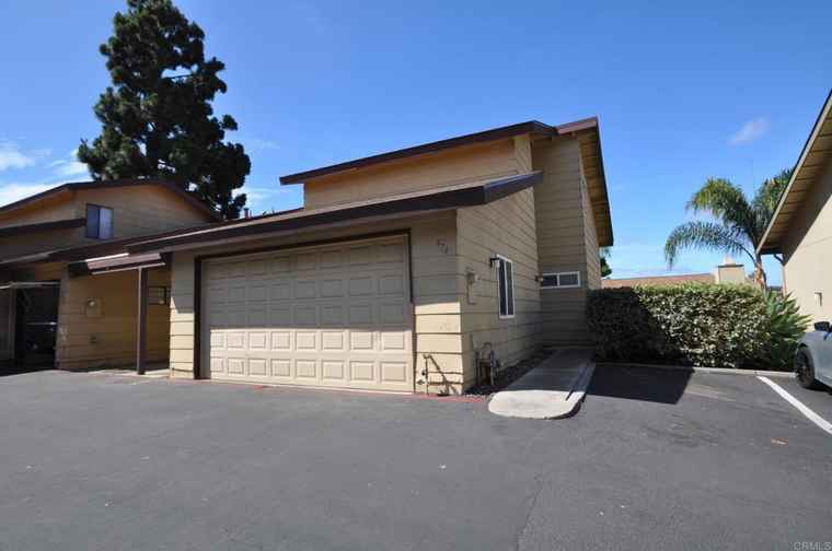 Photo of 974 Marlin Dr Vista, CA 92084