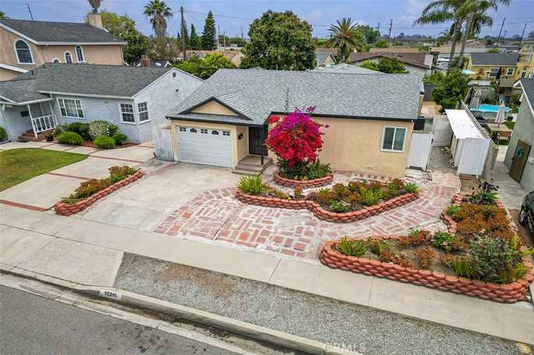 Photo of 15216 Daphne Ave Gardena, CA 90249