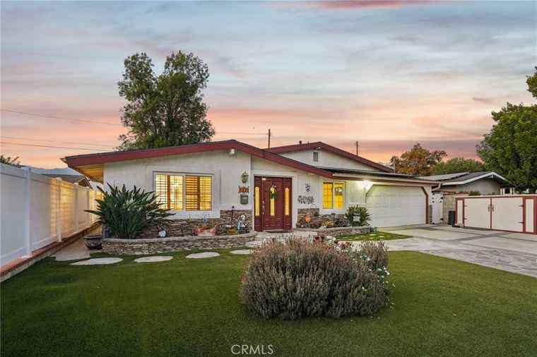 Photo of 1225 E Walnut Ave Glendora, CA 91741