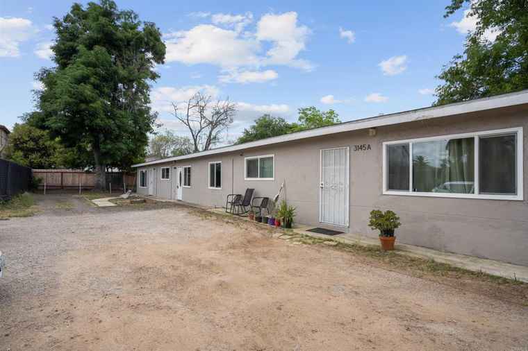 Photo of 3145-3147 Ronald Ct Spring Valley, CA 91977