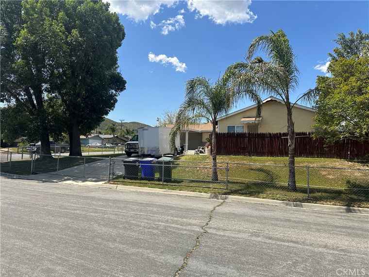 Photo of 6343 Tournament Dr Jurupa Valley, CA 92509