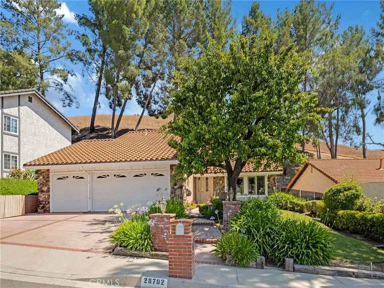 Photo of 28702 Eagleton St Agoura Hills, CA 91301