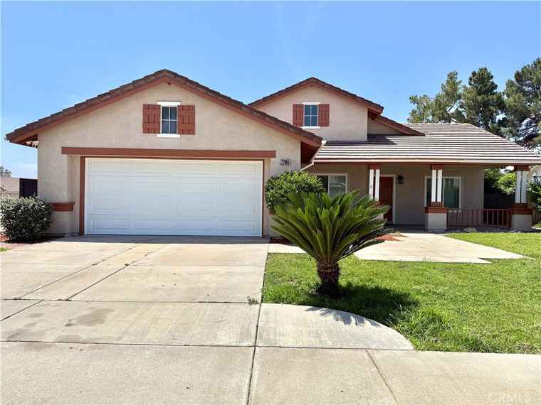 Photo of 27865 Norwood St Highland, CA 92346