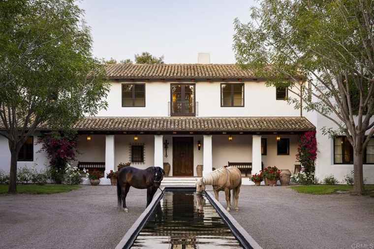 Photo of 16401 Calle Feliz Rancho Santa Fe, CA 92067