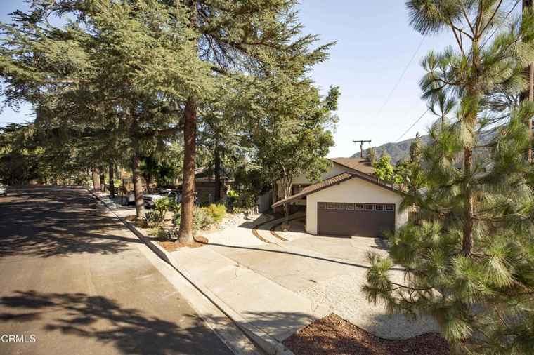 Photo of 2846 Mayfield Ave La Crescenta, CA 91214