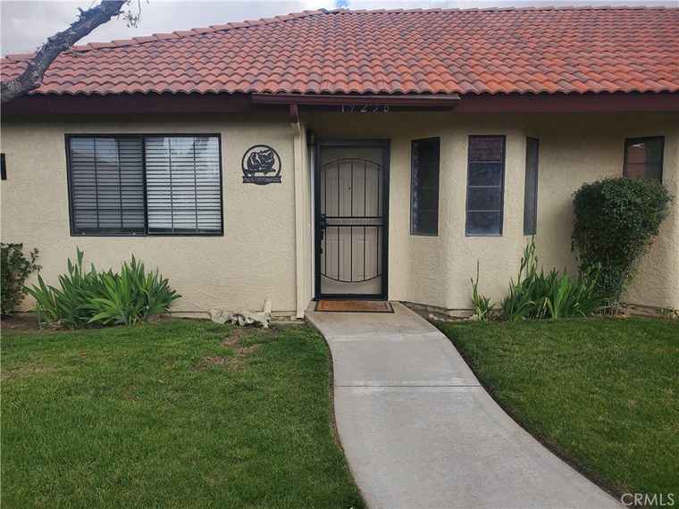 Photo of 19256 Cottonwood Dr Apple Valley, CA 92308
