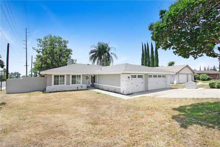 Photo of 1964 Baseline Rd La Verne, CA 91750