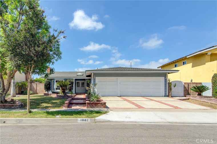 Photo of 1081 Tulare Dr Costa Mesa, CA 92626