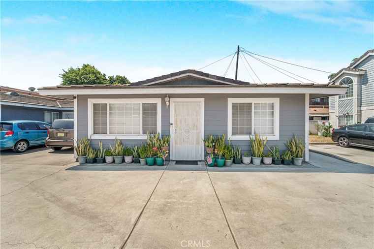 Photo of 14020 Orizaba Ave Unit 6A Paramount, CA 90723
