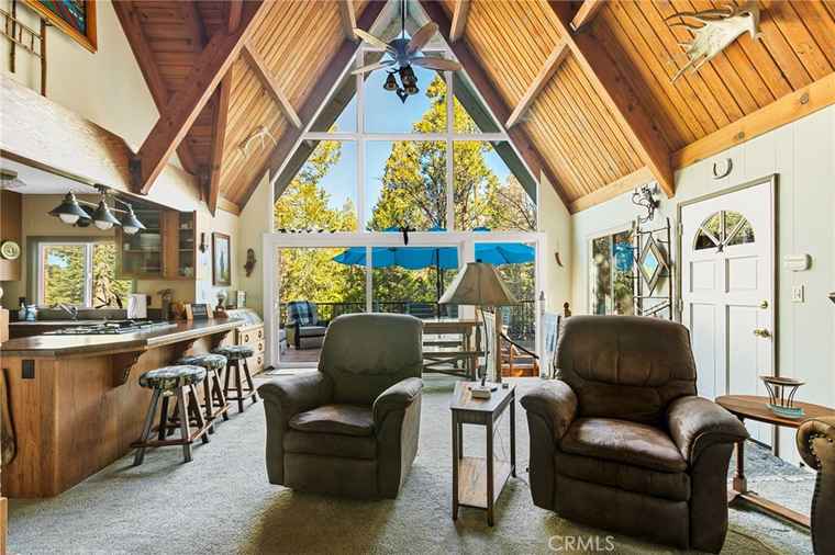 Photo of 256 B Ln Lake Arrowhead, CA 92352