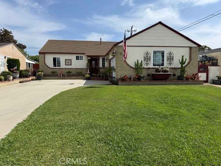 Photo of 9912 Muroc St Bellflower, CA 90706