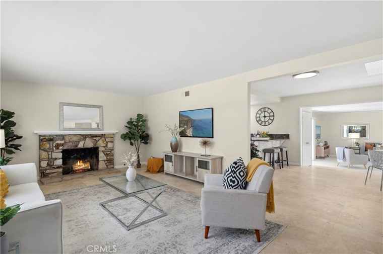 Photo of 18643 Las Flores St Fountain Valley, CA 92708