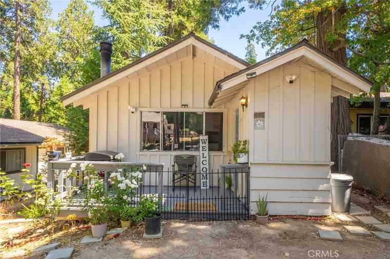 Photo of 693 CA 138 Crestline, CA 92325