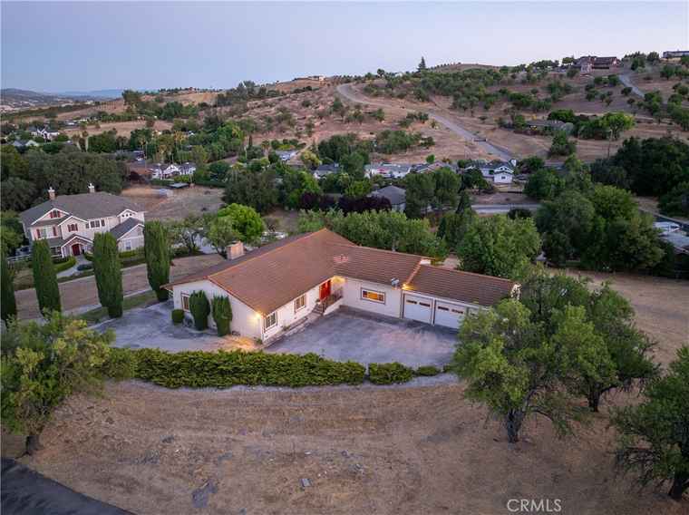 Photo of 87 Hilltop Dr Paso Robles, CA 93446