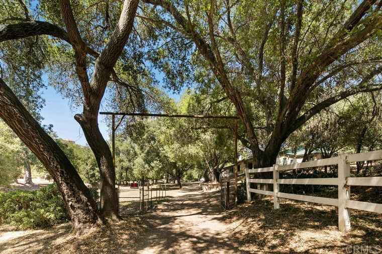 Photo of 15426 Vali Hai Rd Poway, CA 92064
