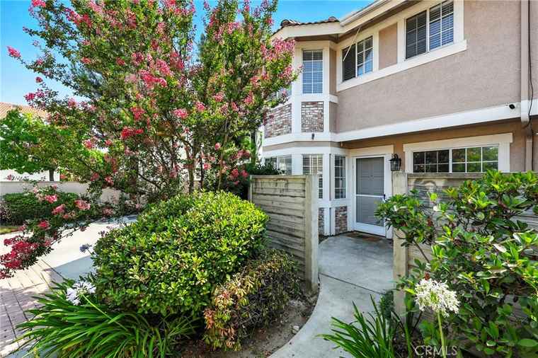 Photo of 1204 N Sunflower Ave Unit A Covina, CA 91724