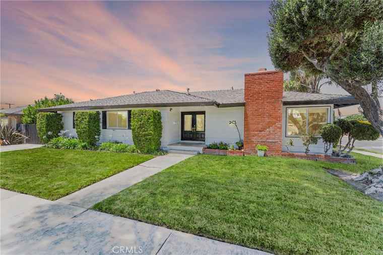 Photo of 2086 N Mori Ln Orange, CA 92867