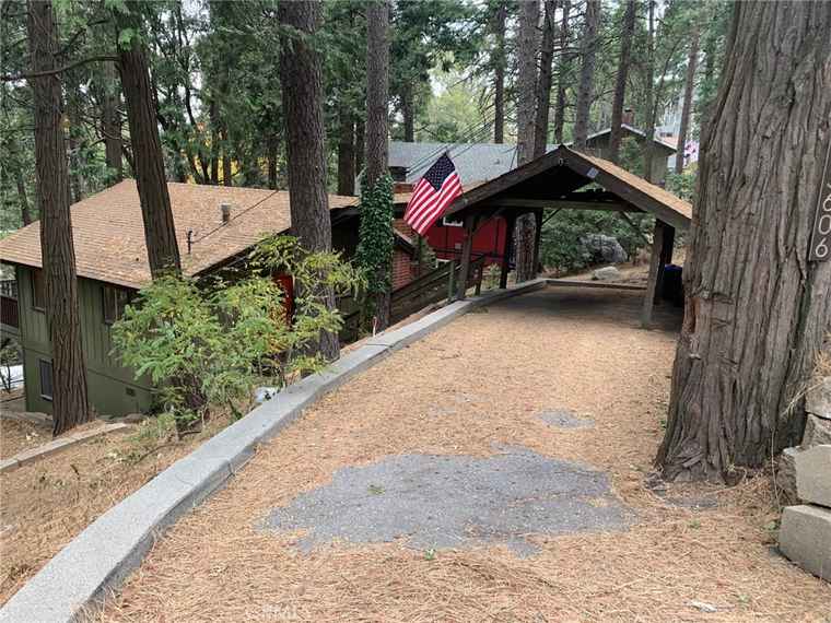 Photo of 23606 Crest Forest Dr Crestline, CA 92325