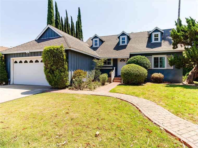 Photo of 5268 Deeboyar Ave Lakewood, CA 90712