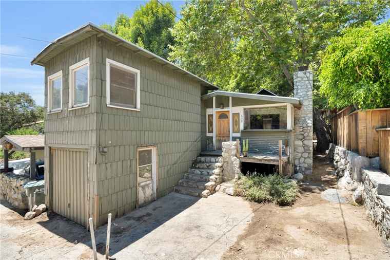 Photo of 639 Woodland Dr Sierra Madre, CA 91024
