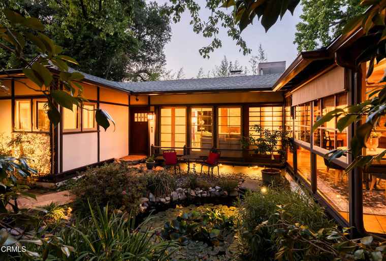 Photo of 1364 N Harding Ave Pasadena, CA 91104