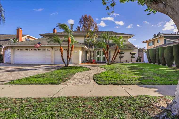 Photo of 364 Cienaga Dr Fullerton, CA 92835