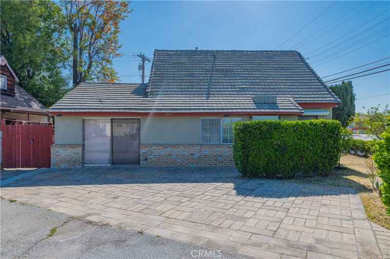 Photo of 1104 N Fairvalley Ave Covina, CA 91722