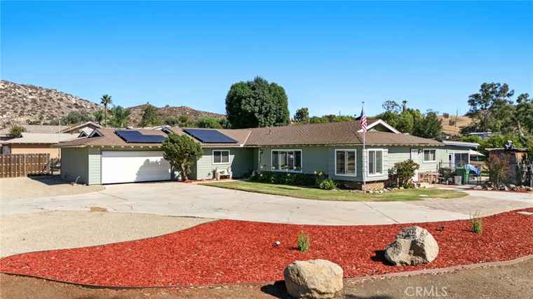 Photo of 970 3rd St Norco, CA 92860
