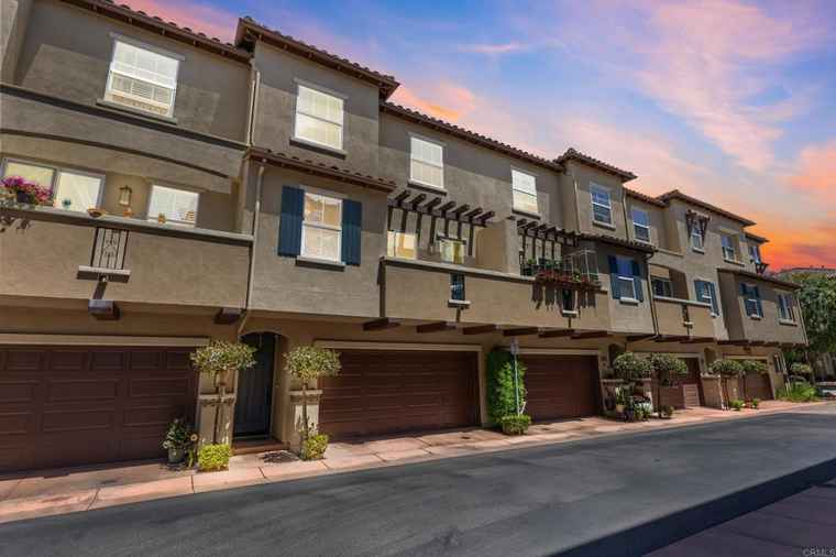 Photo of 2192 Cosmo Way San Marcos, CA 92078