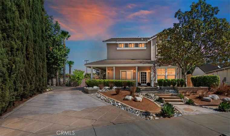 Photo of 32037 Rock Elm Dr Wildomar, CA 92595