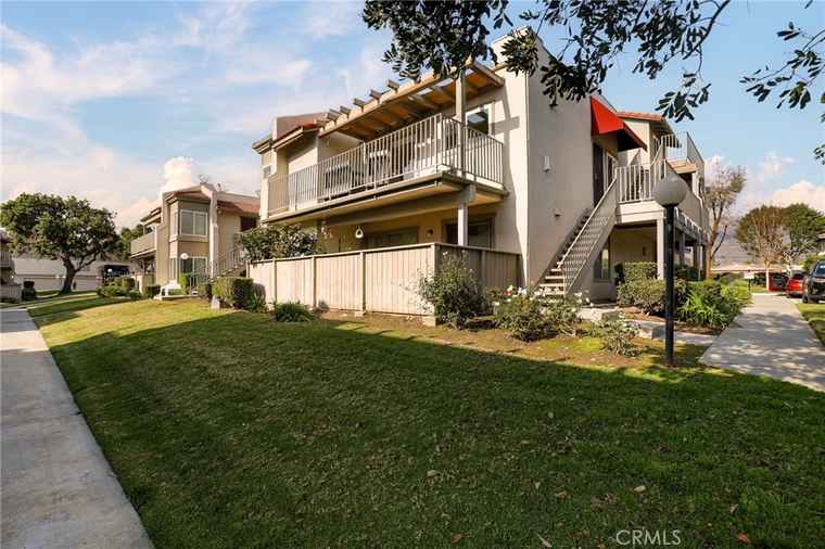 Photo of 870 Cinnamon Ln #60 Duarte, CA 91010